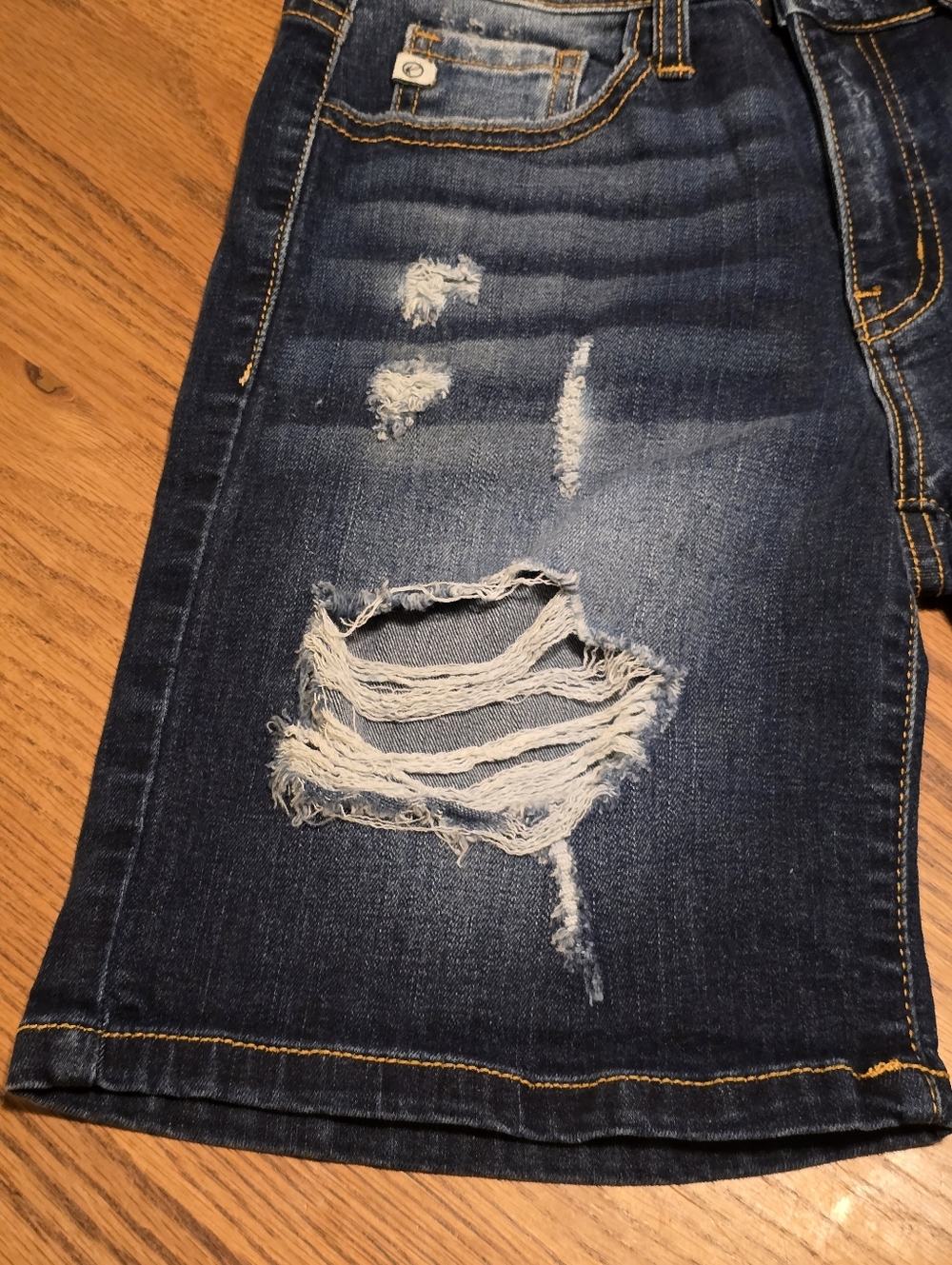 Kancan Women’s Shorts Sz 26 Dark Wash Distressed Destroyed Holes Denim Jean - Picture 3 of 14